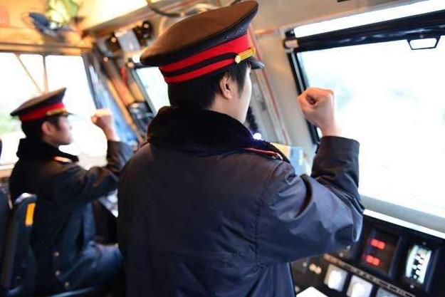 石家莊鐵路學(xué)校2020年火車司機(jī)專業(yè)學(xué)費(fèi)多少？