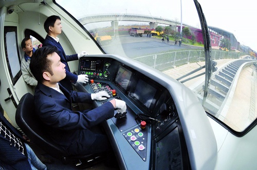 考火車司機必須是在職人員嗎？