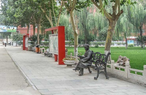 省外學(xué)生能報石家莊東華鐵路學(xué)校春季班嗎？